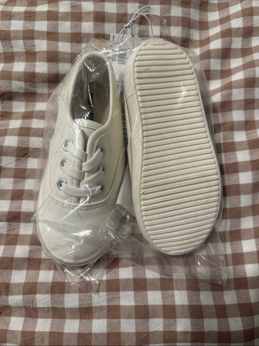 Old Navy Cream Lace-Up Toddler Sneakers
